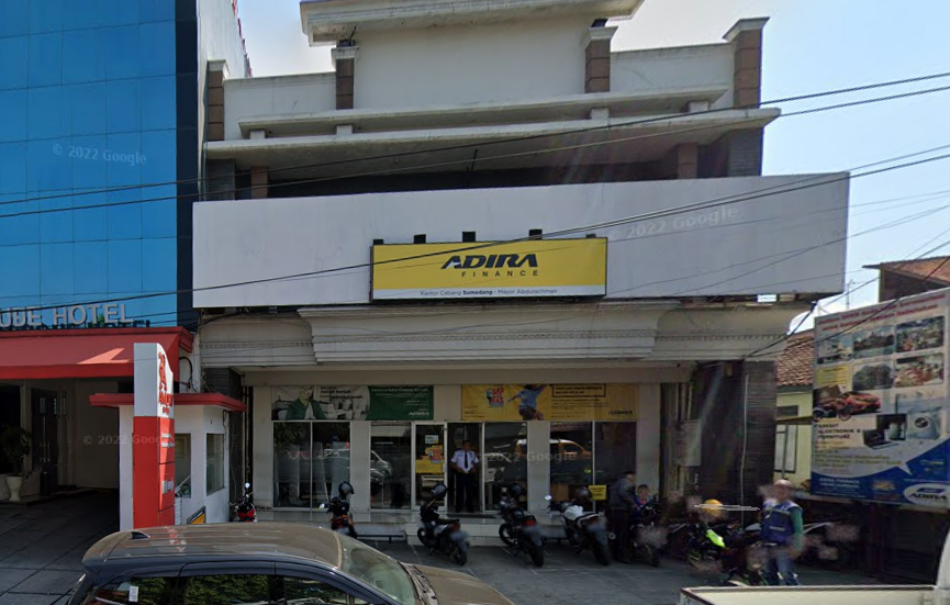 kantor cabang adira sumedang