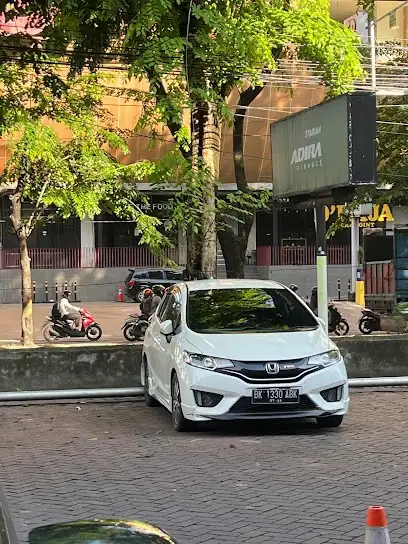 kantor cabang adira medan selayang